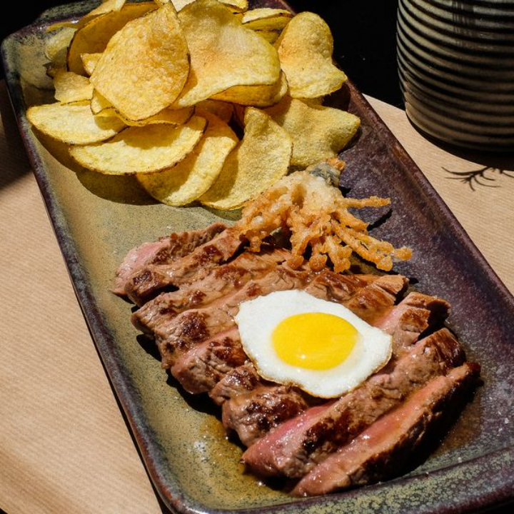 Gyu Beef. Beef grelhado com demishoyu, batat frita, enoki e miso shiru. 19.5 EUR. Japanese, Sushi, Asian