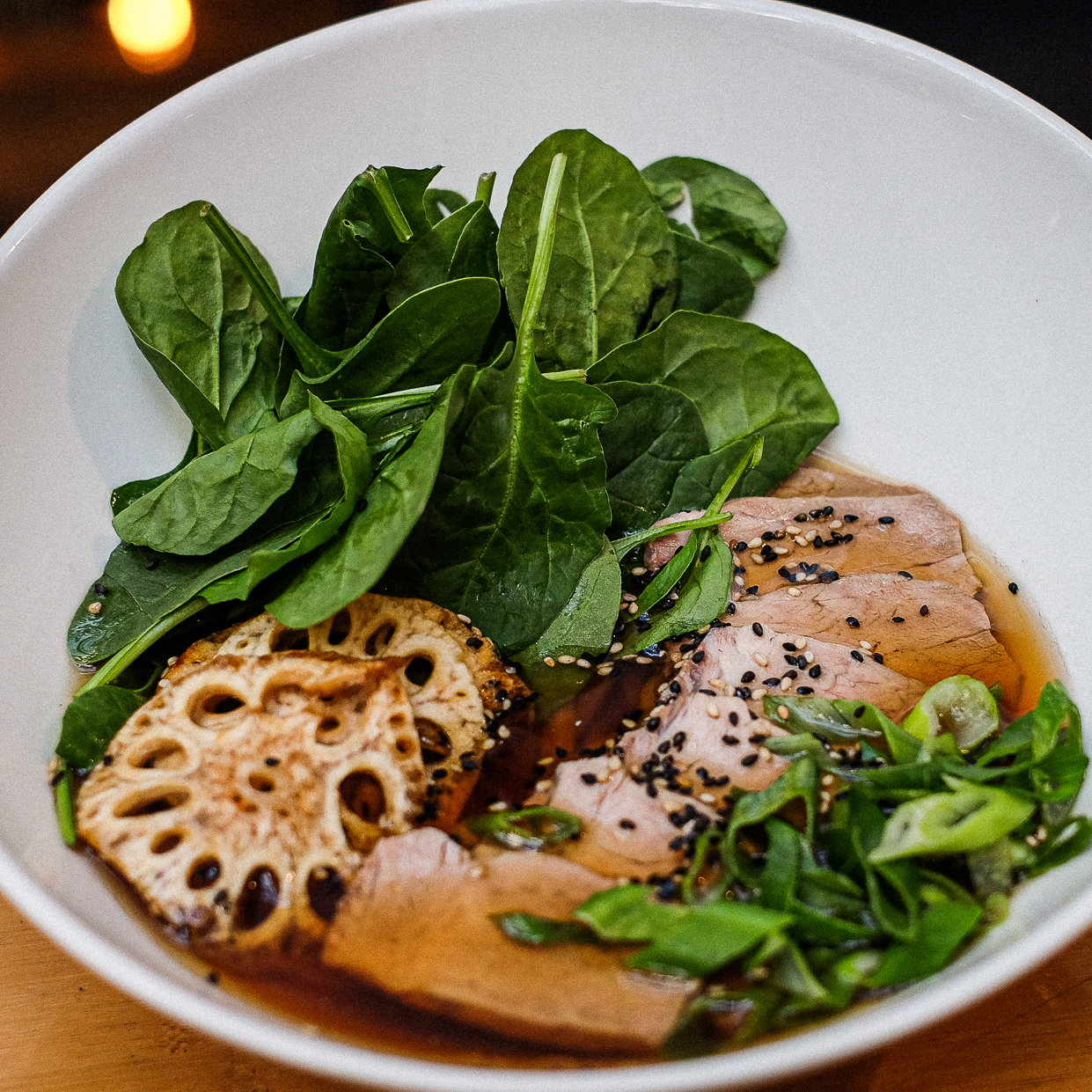 Sopa Udon. Caldo japonês com massa udon, lombo de porco fatiado, alho francês e espinafres. 14 EUR. Japanese, Sushi, Asian