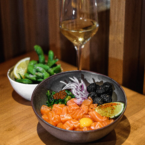 Sushi Bowl. Shari, marinated salmon, fish croquettes in cuttlefish tempura, wakame salad, ikura and quail egg. 11.95 EUR. Japanese, Sushi, Asian